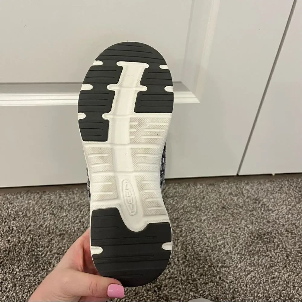 KEEN Women's Uneek EXO-W Sandal, Vapor/paloma Size 8 - Picture 12 of 13